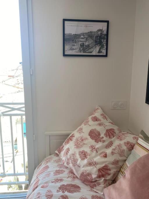 Appartement En Plein Coeur Du Centre Ville لي سابلِ دولونْ المظهر الخارجي الصورة